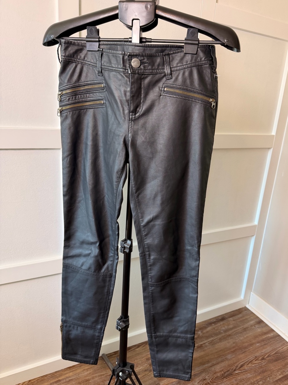 Free People Vegan Leather Skinny Pants Size 4 Black Moto Zip Ankle